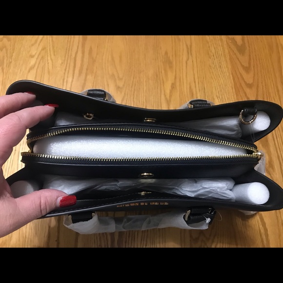 Michael Kors Large Savannah Black Satchel - Picture 5 of 8